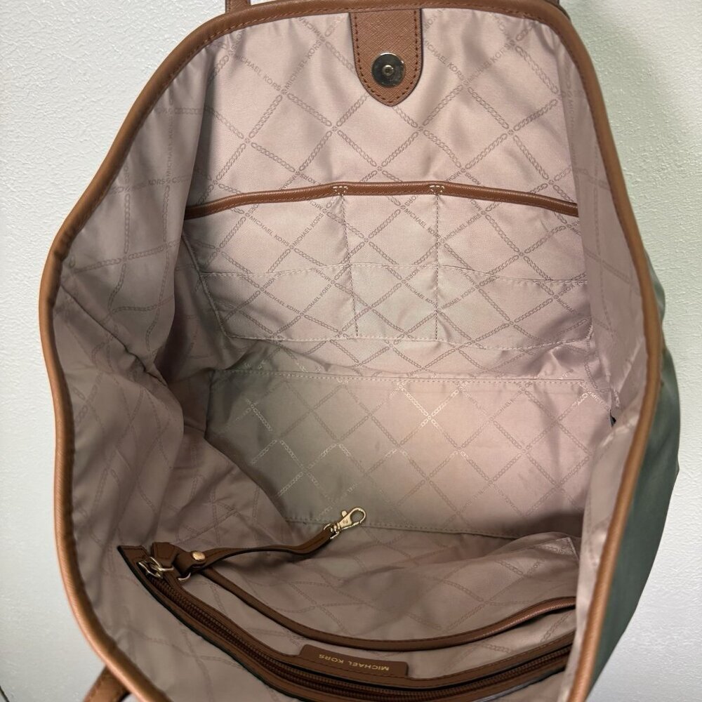 Michael Kors Eva Large Nylon Leather Tote Wh Match Pouch Army Green Timeless - Picture 5 of 16